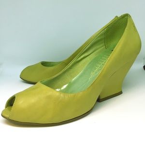 Bronx Spring Green Peep-Toe Wedge
